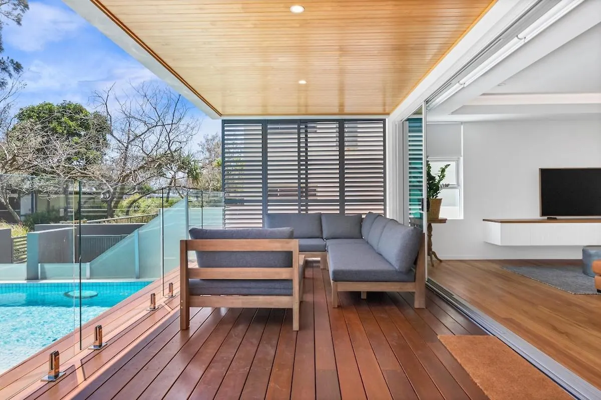 Beach01- Mooloolaba Beachfront Apartment With Private Pool